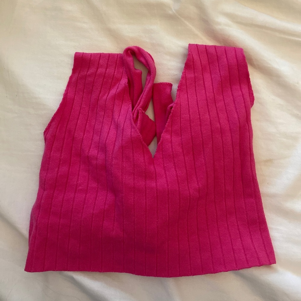 pink crop top